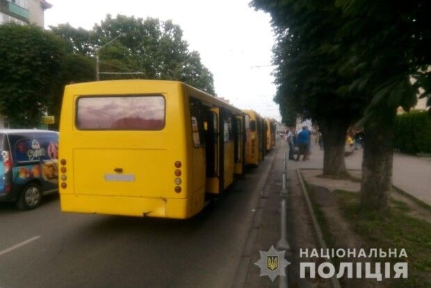 У Луцьку зіштовхнулися три маршрутки, є постраждалі