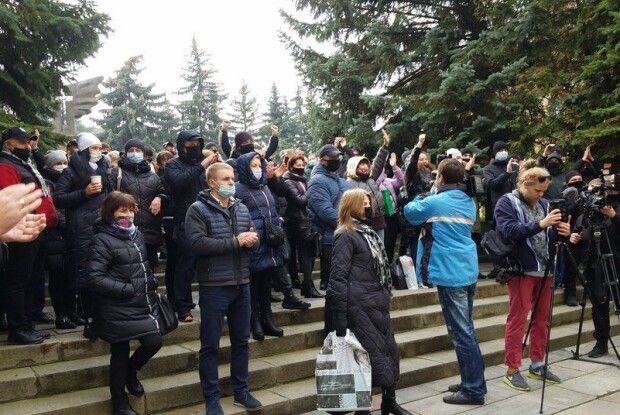 У Рівному дозволили підприємцям працювати у вихідні