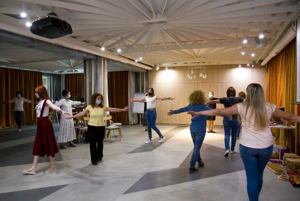 У Луцьку осіб з інвалідністю лікуватимуть театром