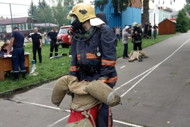 У Луцьку визначені «Найсильніші пожежні» серед рятувальників області