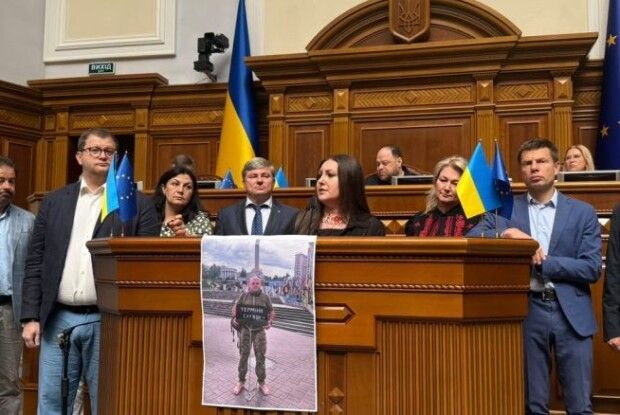 Терміни служби і фінансування армії: «Євросолідарність» в Раді закликала владу виконати обіцянки 