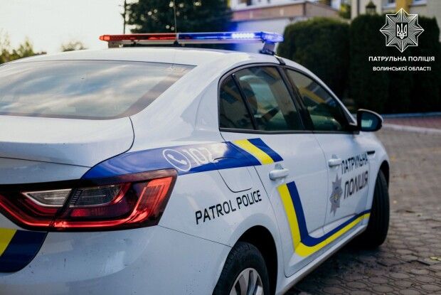 У Луцьку жінка викликала патрульних, бо сусід видалив її із соцмережі