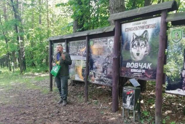 Напередодні зелених свят депутати ради із громади на Волині відвідали славетне урочище (Фото)