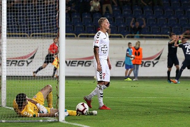 Кортіло переможного шампанського –  а нас облили пивом…(ВІдео)