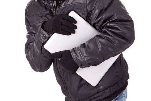 Поліцейські викрили 28-річного волинянина на крадіжці та шахрайстві