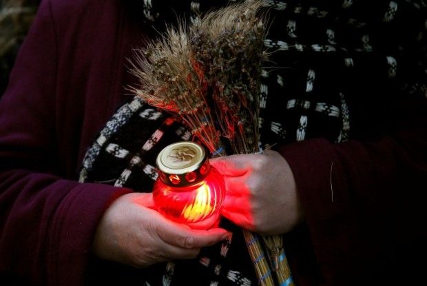 По всій Україні у вікнах горять свічки: вшановуємо пам'ять жертв Голодомору