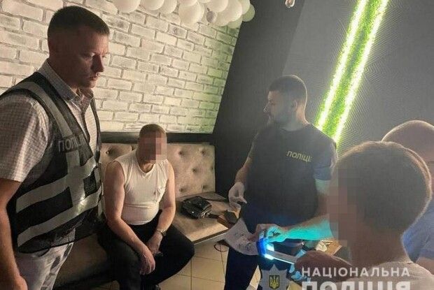 На Волині посадовець Держпродспоживслужби хотів щомісяця отримувати хабар