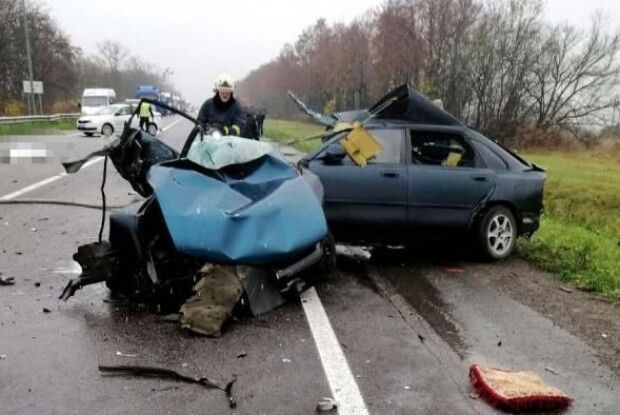 Виїхала на «зустрічну»: поліція розкрила деталі серйозної ДТП на Рівненщині (Відео)