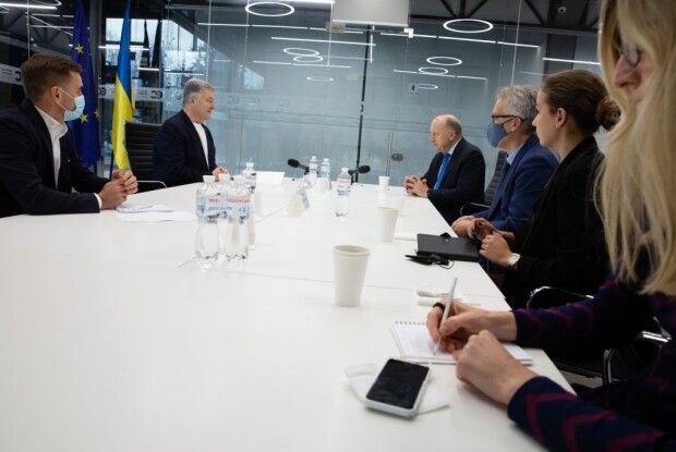 Не допустити енергетичного реваншу Кремля: Порошенко обговорив координацію зусиль з Головою Делегації Європарламенту Кубіліусом