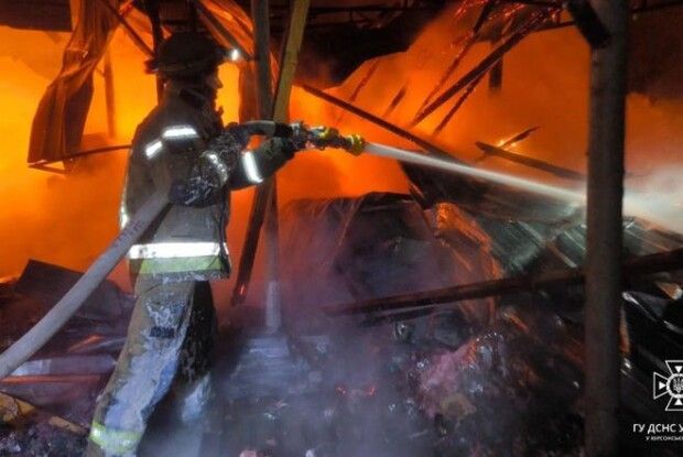 У Херсоні окупанти знищили вже третю базу з гуманітаркою