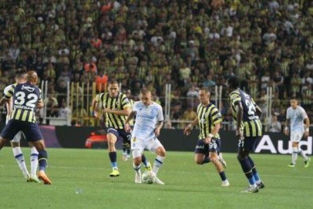 УЄФА розпочав розслідування інциденту на матчі «Фенербахче» - «Динамо»