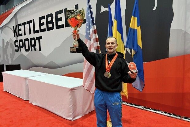 Спортсмен-переселенець з Волині завоював золото на чемпіонаті Європи з гирьового спорту (Фото)