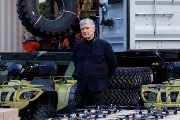 Порошенко везе на фронт FPV-дрони, техніку та РЕБ на мільйон євро