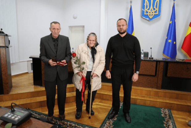 Рідні загиблих Героїв Луцької громади отримали їхні посмертні нагороди (Фото)
