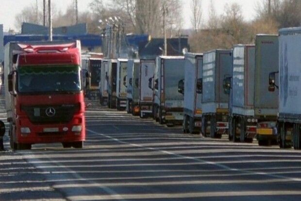 На Волині в черзі до митниці помер водій фури