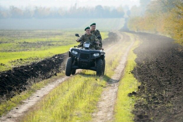 Прикордонники Луцького загону зірвали оборудку контрабандистів