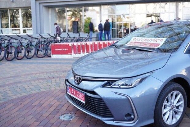 Син судді виграв Toyota у конкурсі для вакцинованих