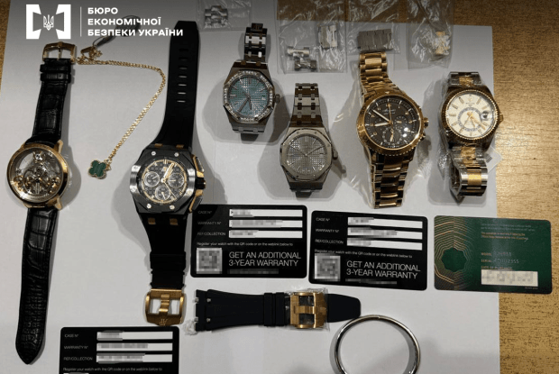 Автобус розкоші: на Волині викрили багатомільйонну контрабанду ювелірних виробів 