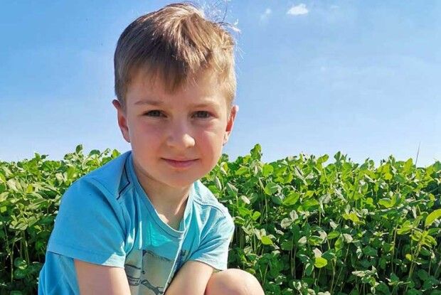 8-річний волинянин через youtube-канал вчить компостувати сміття
