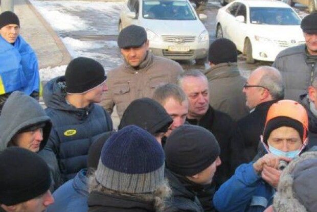 У Франції затримано керівника всіх «тітушок»