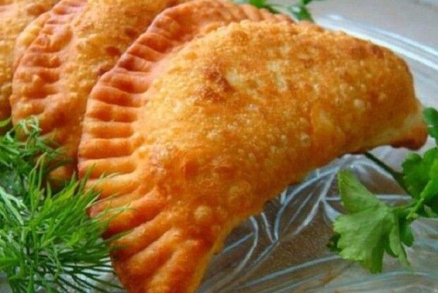 Смажимо смачні чебуреки