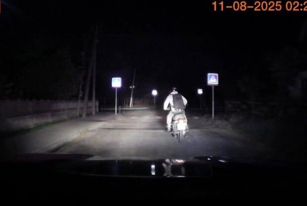 На Волині у комендантську годину п'яний мотоцикліст чинив агресивний опір поліції 