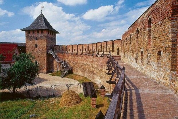 Що гості найчастіше хочуть побачити на Волині