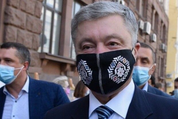 Хворого на коронавірус Петра Порошенка госпіталізували