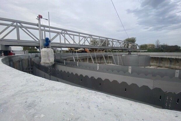 Реконструкція очисних споруд у Луцьку йде за планом, один відстійник уже протестовано