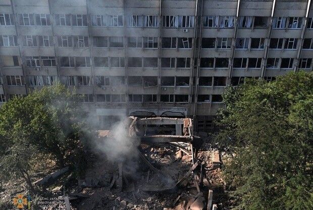 Місто кораблів здригається від  «традиційної» ранкової серії вибухів