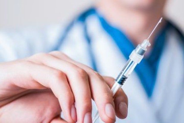 Медики не встановили зв’язку між щепленням та смертю дитини на Рівненщині