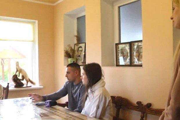 «Не забуду ніколи, як тікали в підвал з голими дітьми», – мешканка Сумщини про пережиті жахи (Відео)