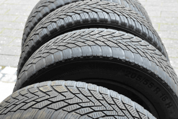 На Волині злодіям вистачило пів години, щоб зняти колеса з авто (Відео)