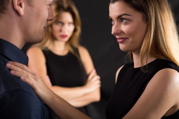 У чоловіка точно є коханка,  якщо він поводиться так…