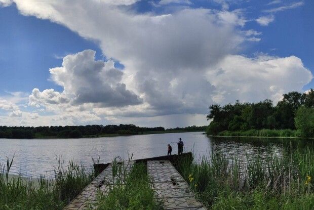 У сусідів-рівнян ледве не втопився молодий чоловік, який хотів перепливти озеро Басів Кут