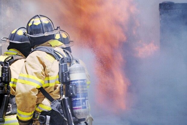 У селі на Горохівщині горить хата