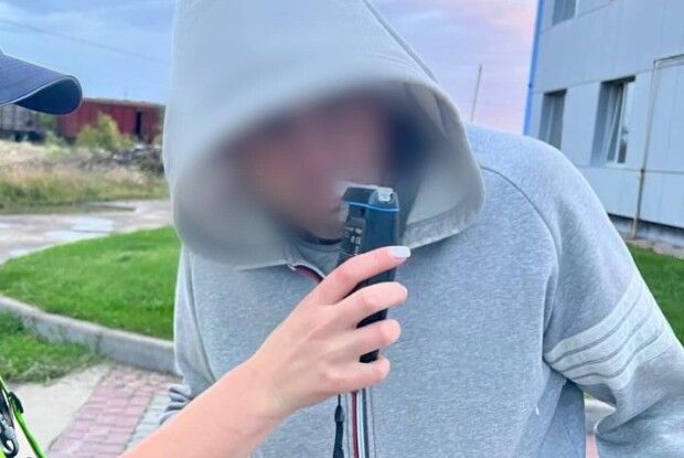 П’яний, без документів і мотошолома: на Волині зловили мотоцикліста-порушника