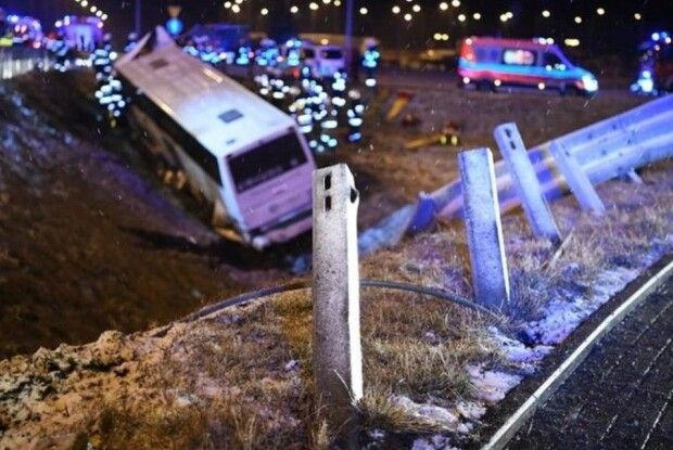 Ще одна смертельна ДТП з українцями в Польщі: стало відомо, хто загинув в аварії