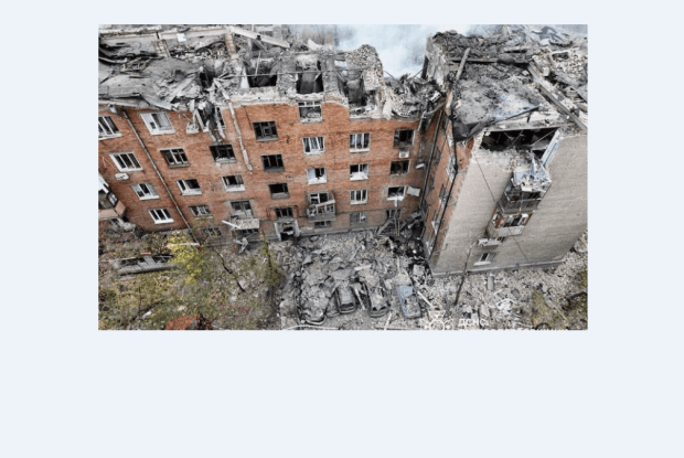 Під уламками зруйнованого ракетою будинку в Кривому Розі можуть бути ще троє дітей