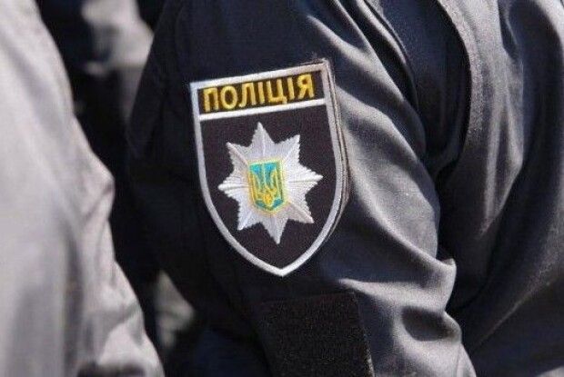 На Волині вночі п’яний молодик вдарив в обличчя поліцейського. Забіяку затримали