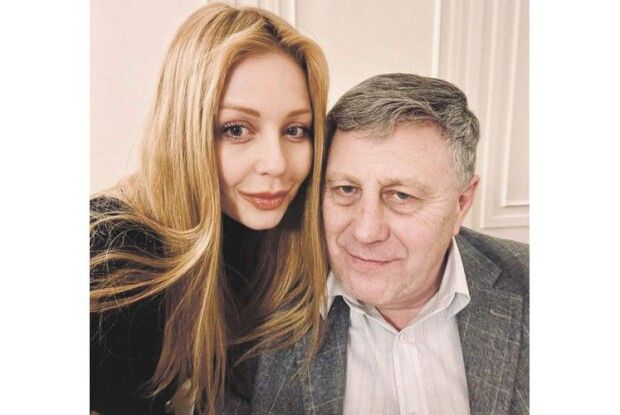 Кароль зізналася, що тато не був на жодному її концерті