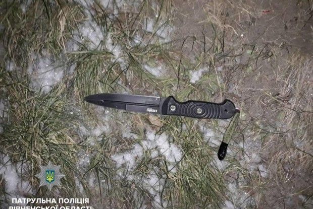 У придорожньому кафе між Луцьком і Рівним хуліганив озброєний ножем чоловік