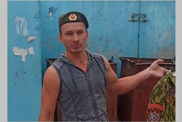 У Білорусі спецназівці викинули свою форму в сміттєвий бак