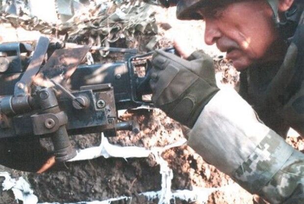 80-річний полковник ЗСУ воює простим солдатом