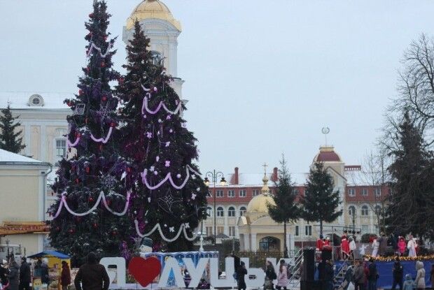 Як у Луцьку прикрашатимуть новорічну ялинку 