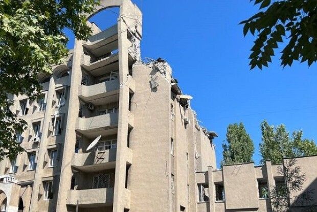 У Миколаєві прогриміло близько 10 потужних вибухів