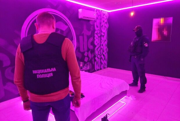 У Рівному поліція накрила два борделі: клієнти платили до 16 тисяч гривень (Фото)