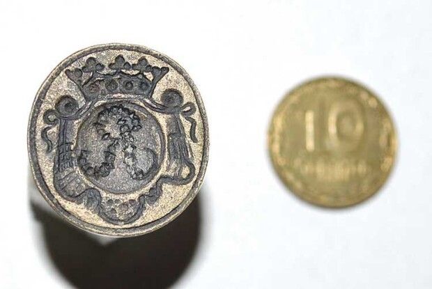 Завдяки журналістам «Волині» унікальна печатка шляхтича не потрапила за кордон чи в приватну колекцію