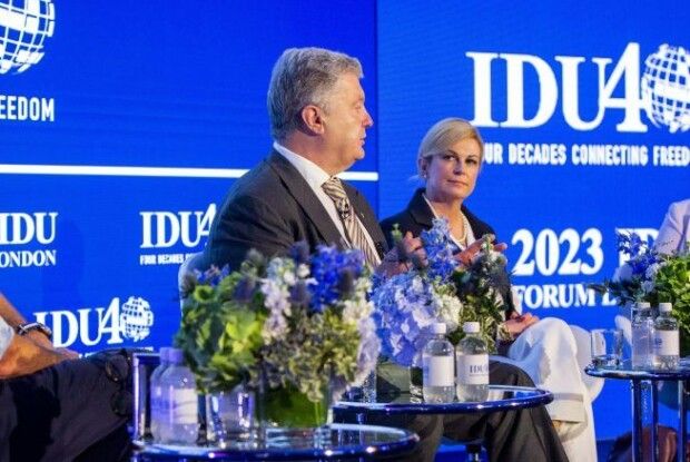 Відкрити двері до НАТО і не боятись путіна: Порошенко в Лондоні потужно звернувся до союзників 