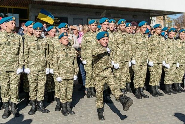 Подарунок на Покрову: хлопці та дівчата отримали погони! (Фоторепортаж)